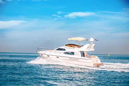 Luxury Yacht Charter dubai